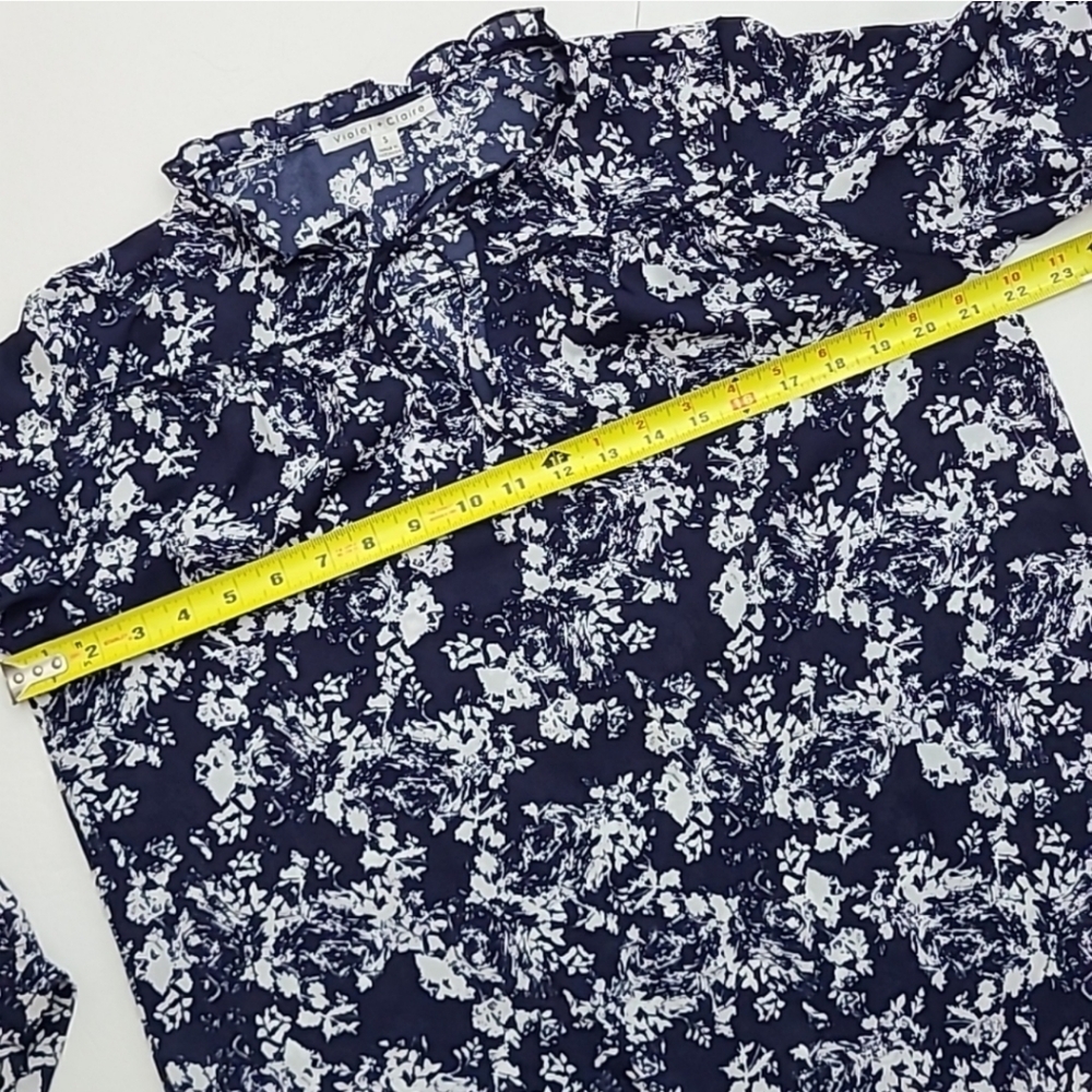 Violet + Claire Women's Blouse White Navy Floral Long Sleeve Semi Sheer Size S - Picture 12 of 15